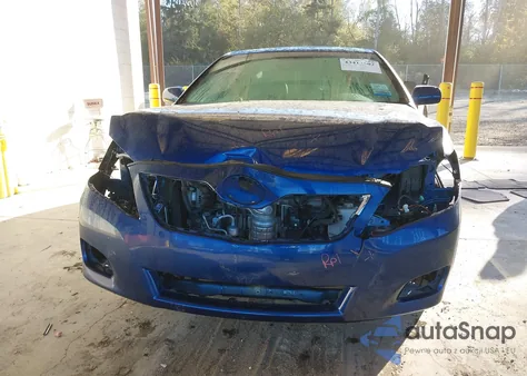 2011 Toyota Camry Xle V6 z USA, uszkodzony, nr VIN 4T1BK3EK0BU630557